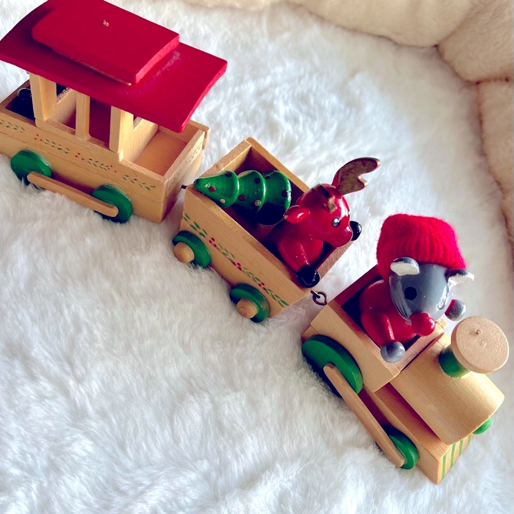 R Dakin & Co Wooden Christmas Train Set 1980